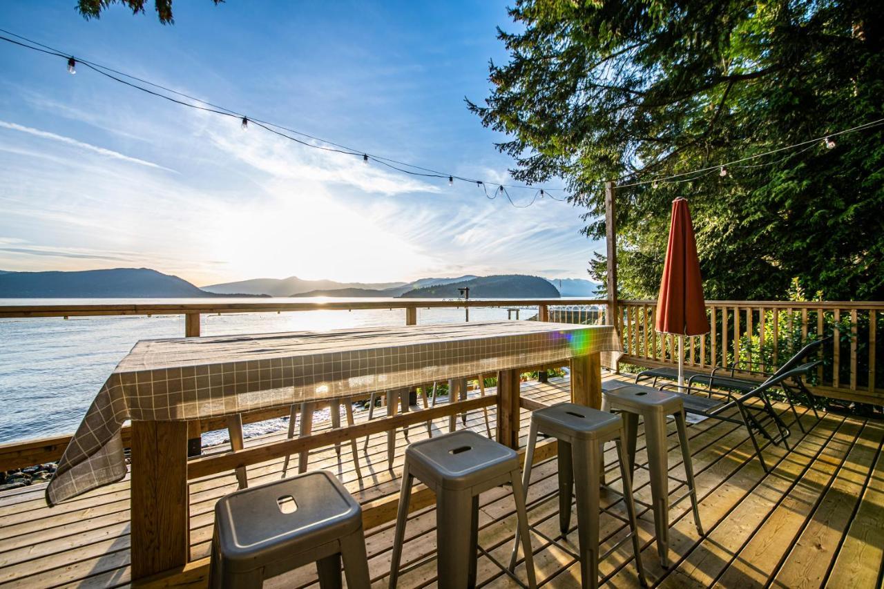 Waterfront Cottage With Superb Coastline Views West Vancouver Luaran gambar