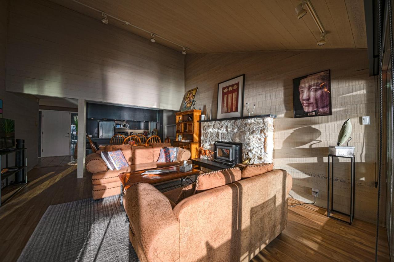 Waterfront Cottage With Superb Coastline Views West Vancouver Luaran gambar